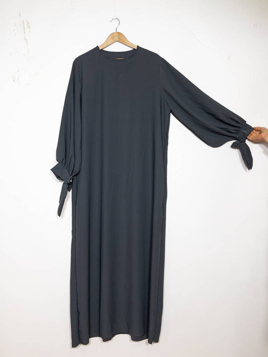 Safa Tied Sleeve Abaya